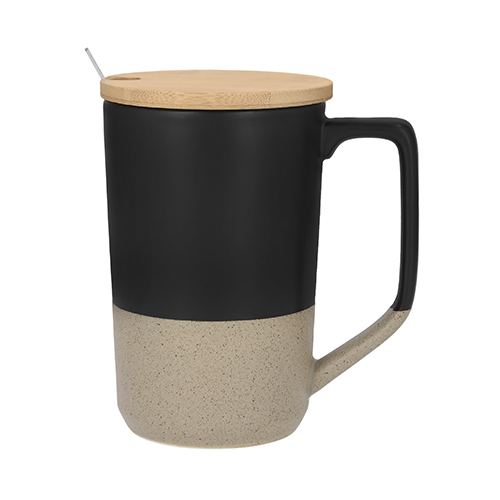 HO-047, Taza de cerámica con acabado mate y texturizado en la parte inferior, tapa de bambú y cuchara de acero inoxidable. Cap. 485 ml.